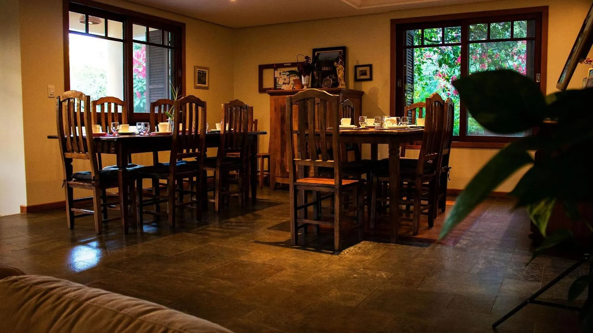 Hospedagem Tulipane - Praia Do Campeche Florianopolis Guest house